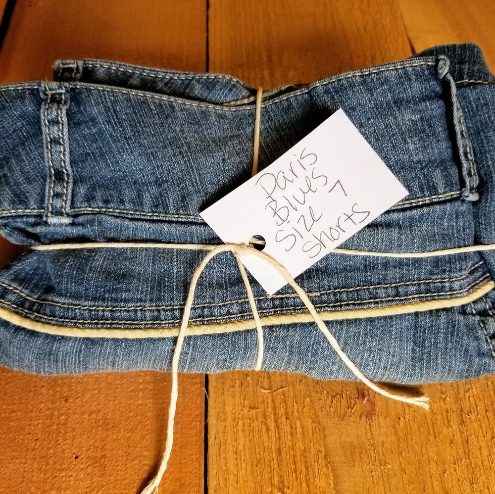 Paris blues shorts